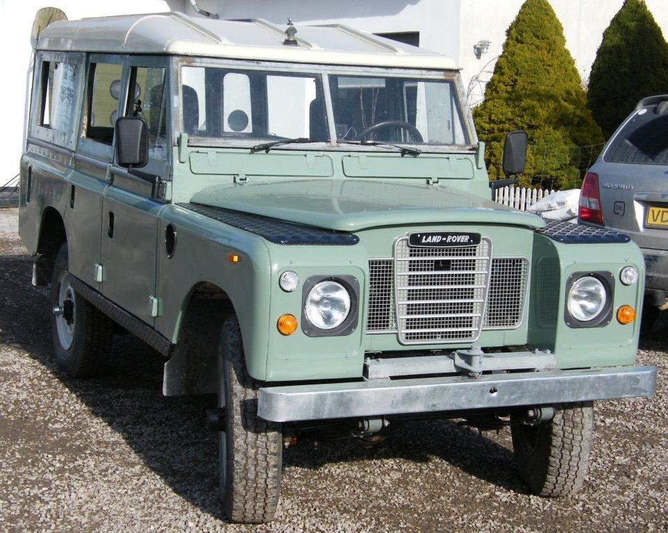 Land Rover Serie 3 Stationwagon - Køreklar og så ud i foråret med 2. lag rullemaling billede 2