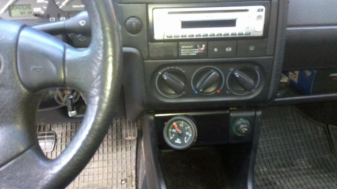 VW Passat 1,9 M-TDi Van Solgt - Trykurskonsol. billede 5