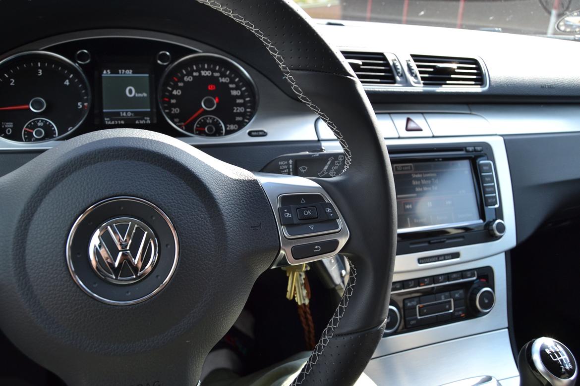 VW Passat Variant 2,0TDi *SOLGT* - G6 GTi rat, MFA Premium, RNS510 DAB, R-Line gearknob.. :-) billede 15