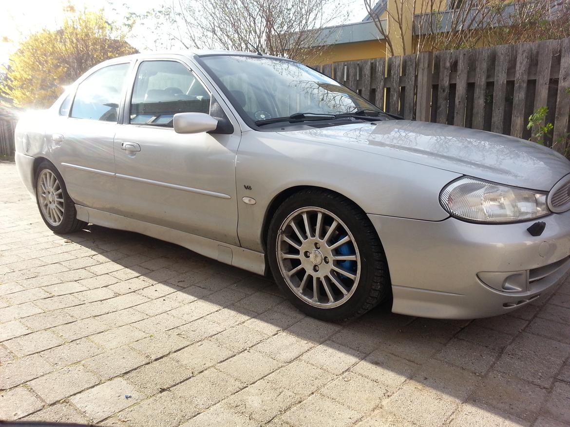 Ford Mondeo ST 200 *solgt* billede 5