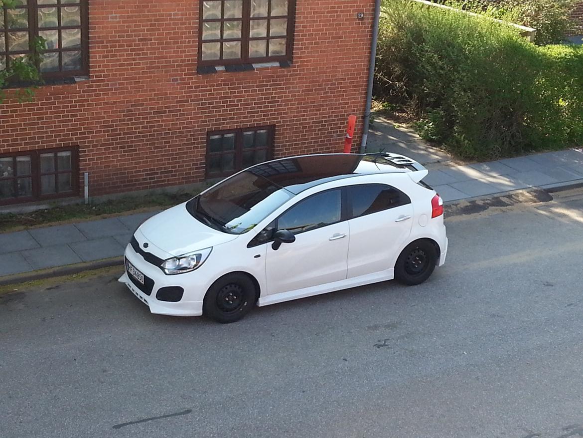 Kia Rio byd tilsalg for en god pris... billede 3