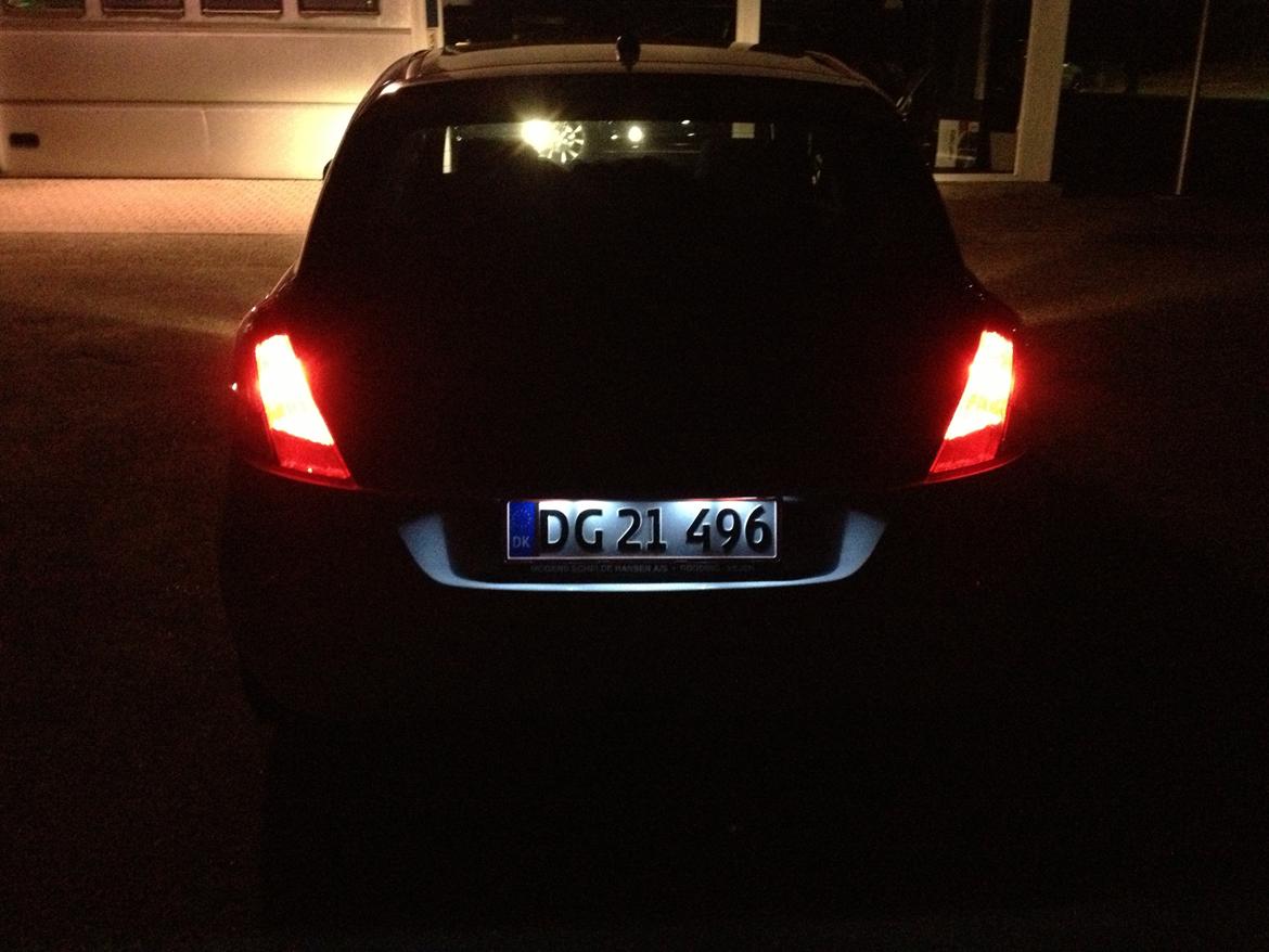 Suzuki Swift 1,2 GL-A eco+ - Lidt LED i nummerplade lys billede 23