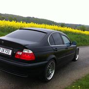BMW E46 320i Carbon Edit.
