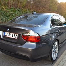 BMW 320D E90