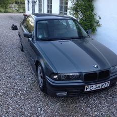 BMW e36 320i coupe