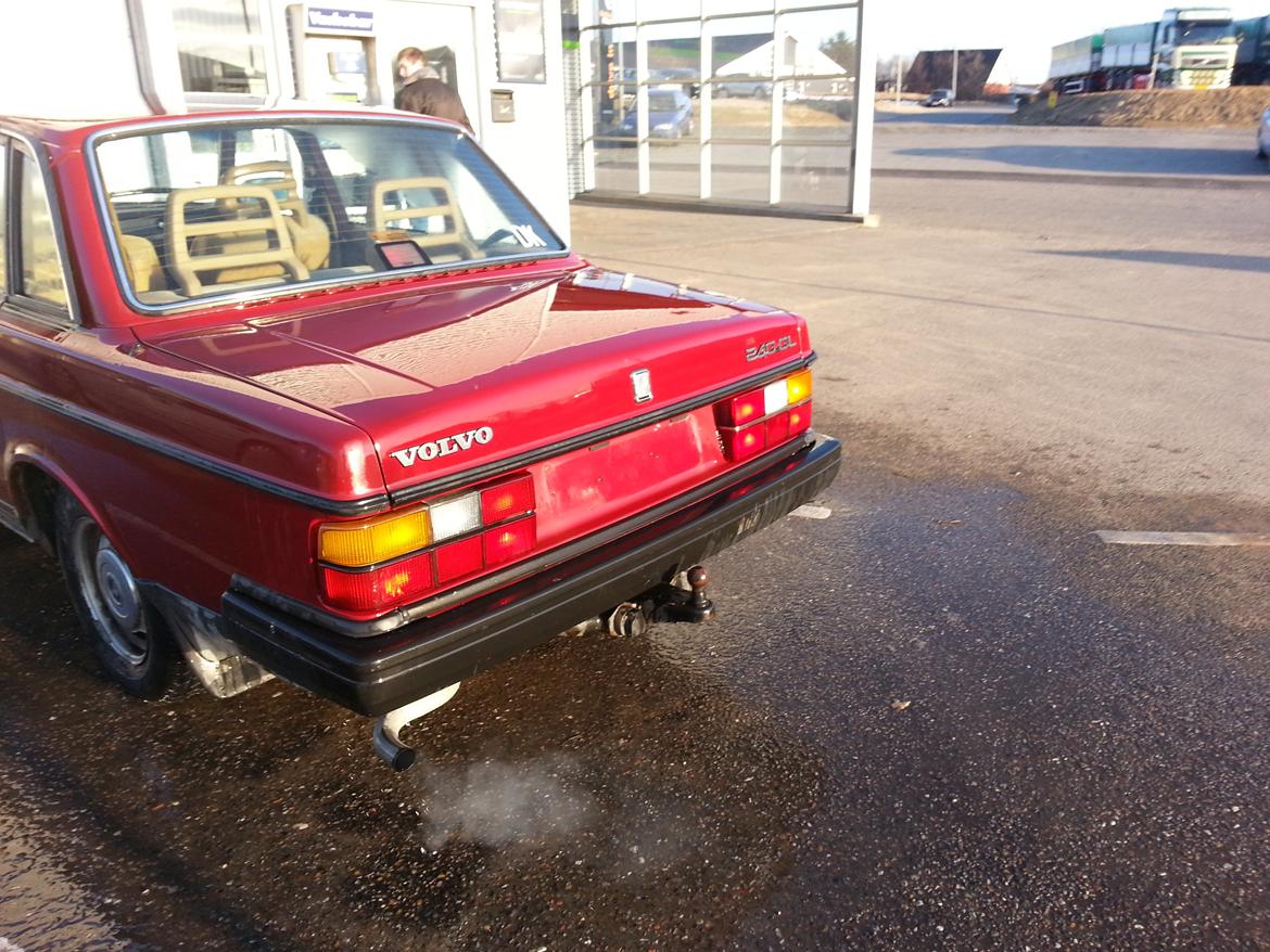 Volvo 240 2.3 DL billede 3