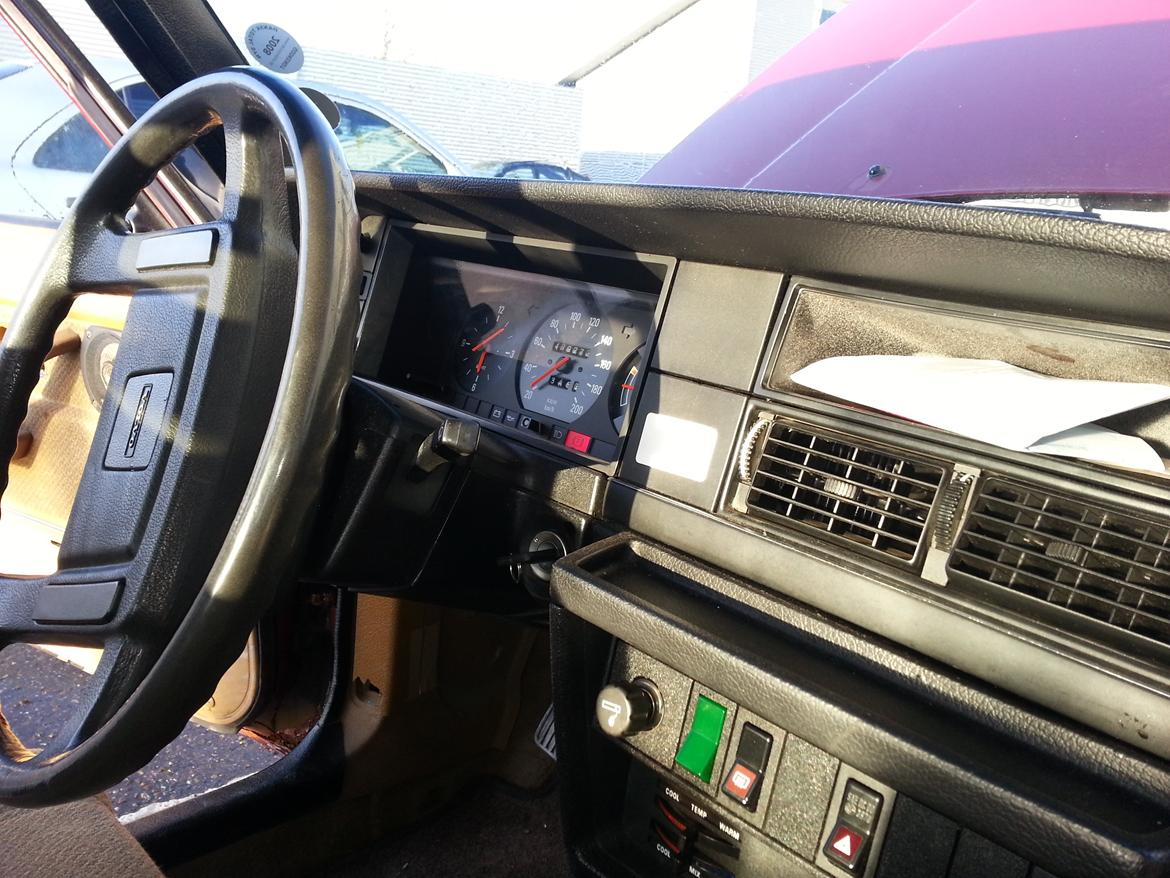 Volvo 240 2.3 DL billede 9