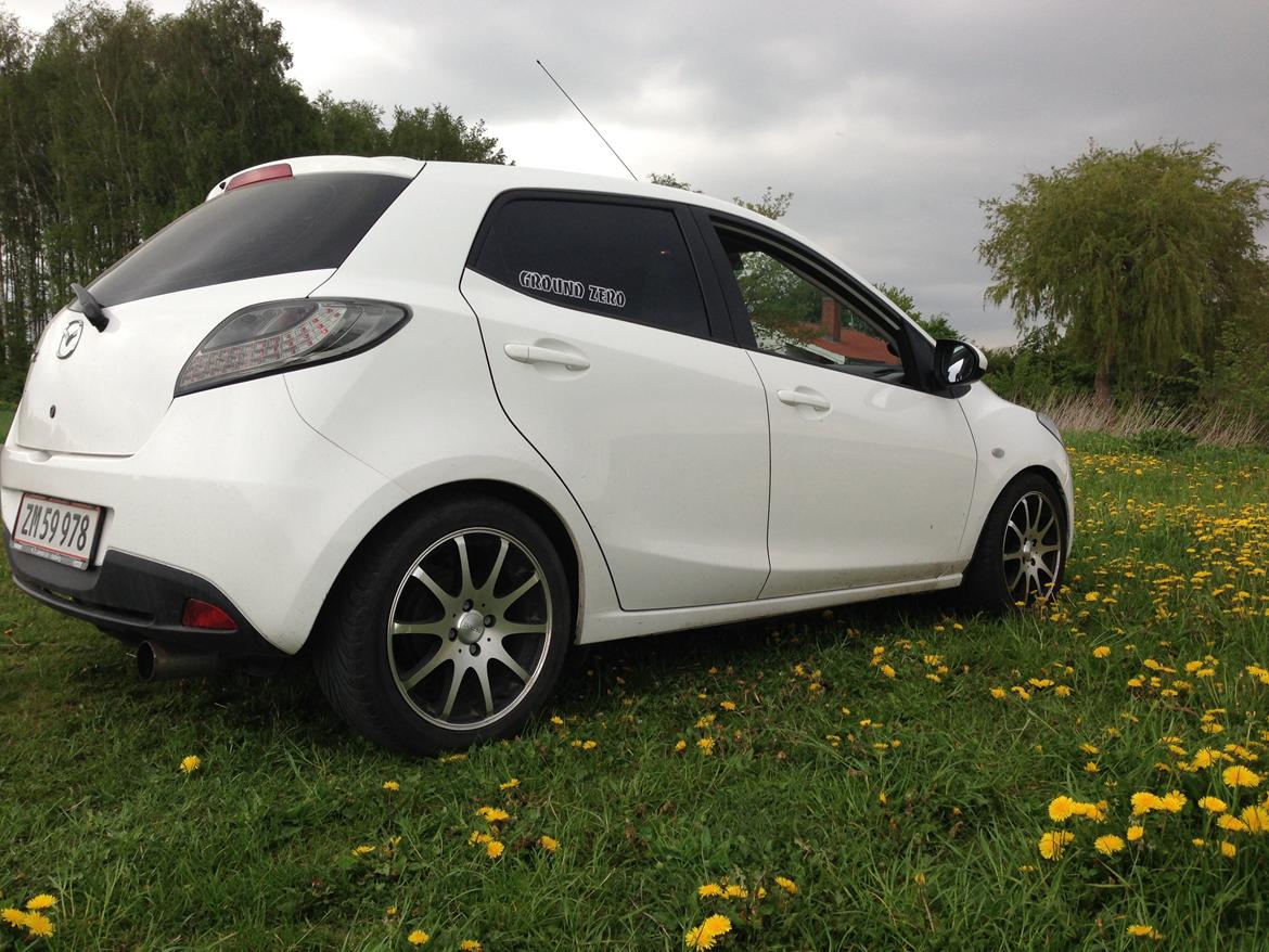 Mazda 2 DE 1,3 Hatchback billede 1