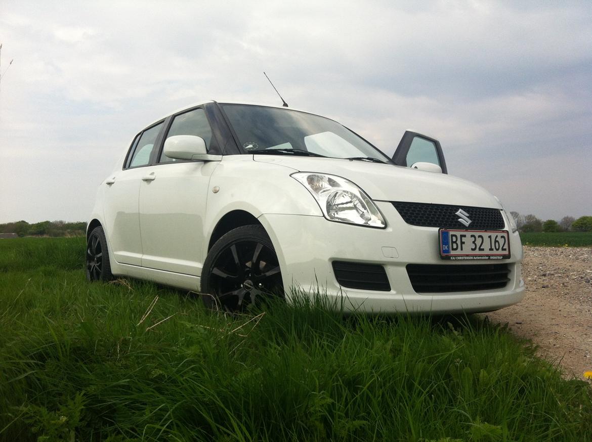 Suzuki Swift 1,5 GL-S billede 1