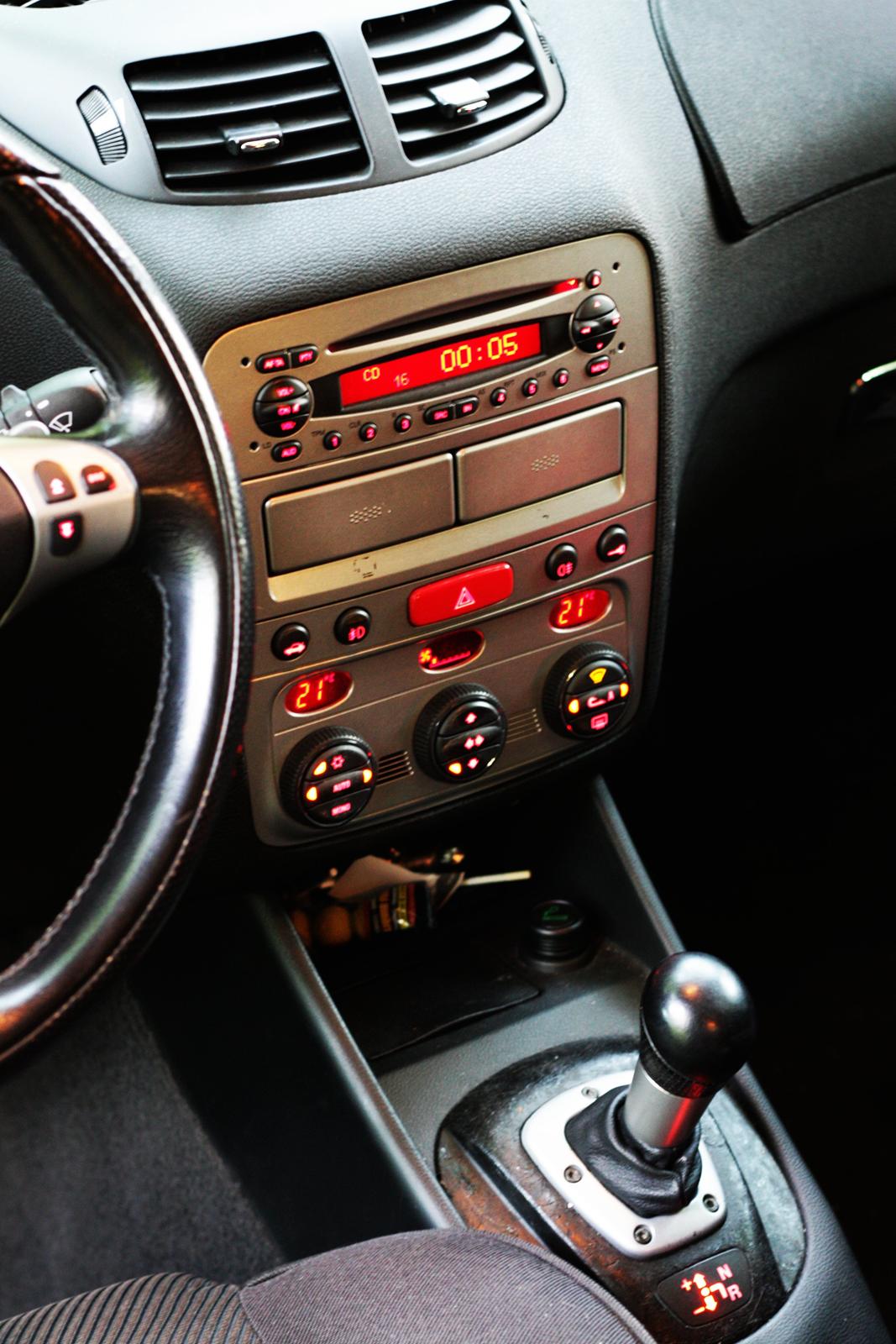 Alfa Romeo 147 2,0 selespeed billede 9