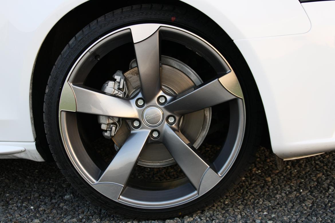 Audi A4 B8 2,0 TDI SOLGT billede 2