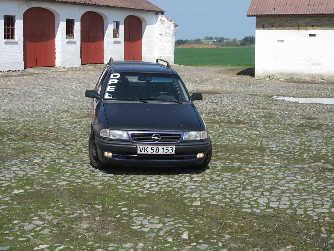 Opel astra f caravan billede 3