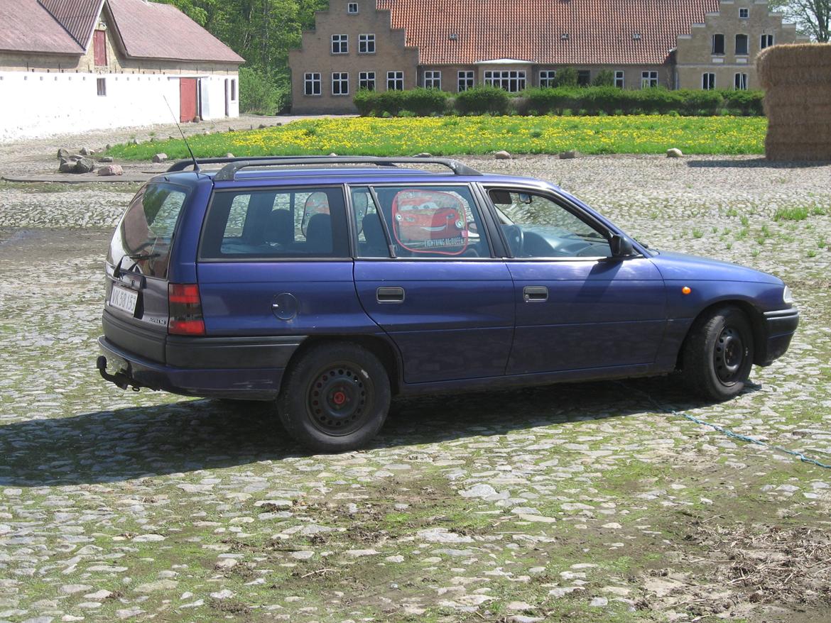 Opel astra f caravan billede 5