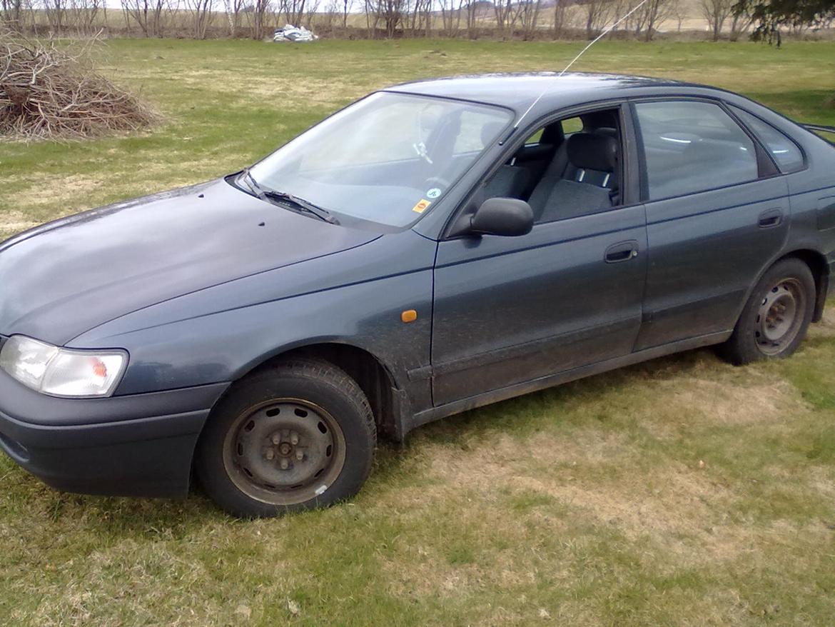 Toyota Carina E 1,6 billede 3