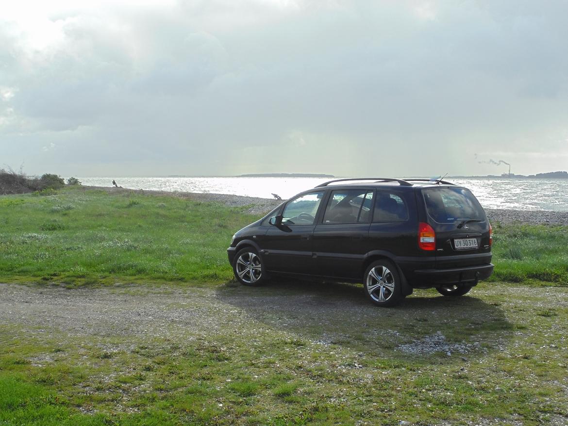 Opel Zafira 2.0 DTI 16v - SPORT - Zaffi på Malle Strand billede 17