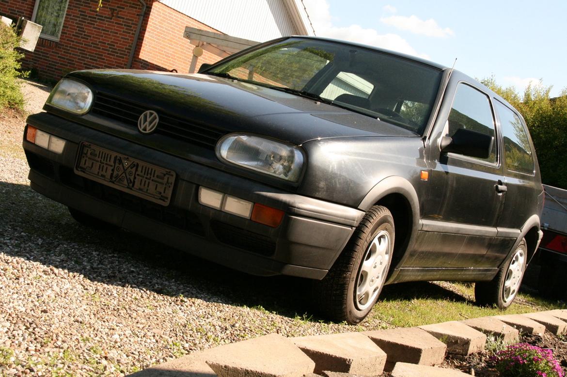 VW Golf 3 CL 1.8 *DØD* - Kunne godt bruge en sænkning! billede 1