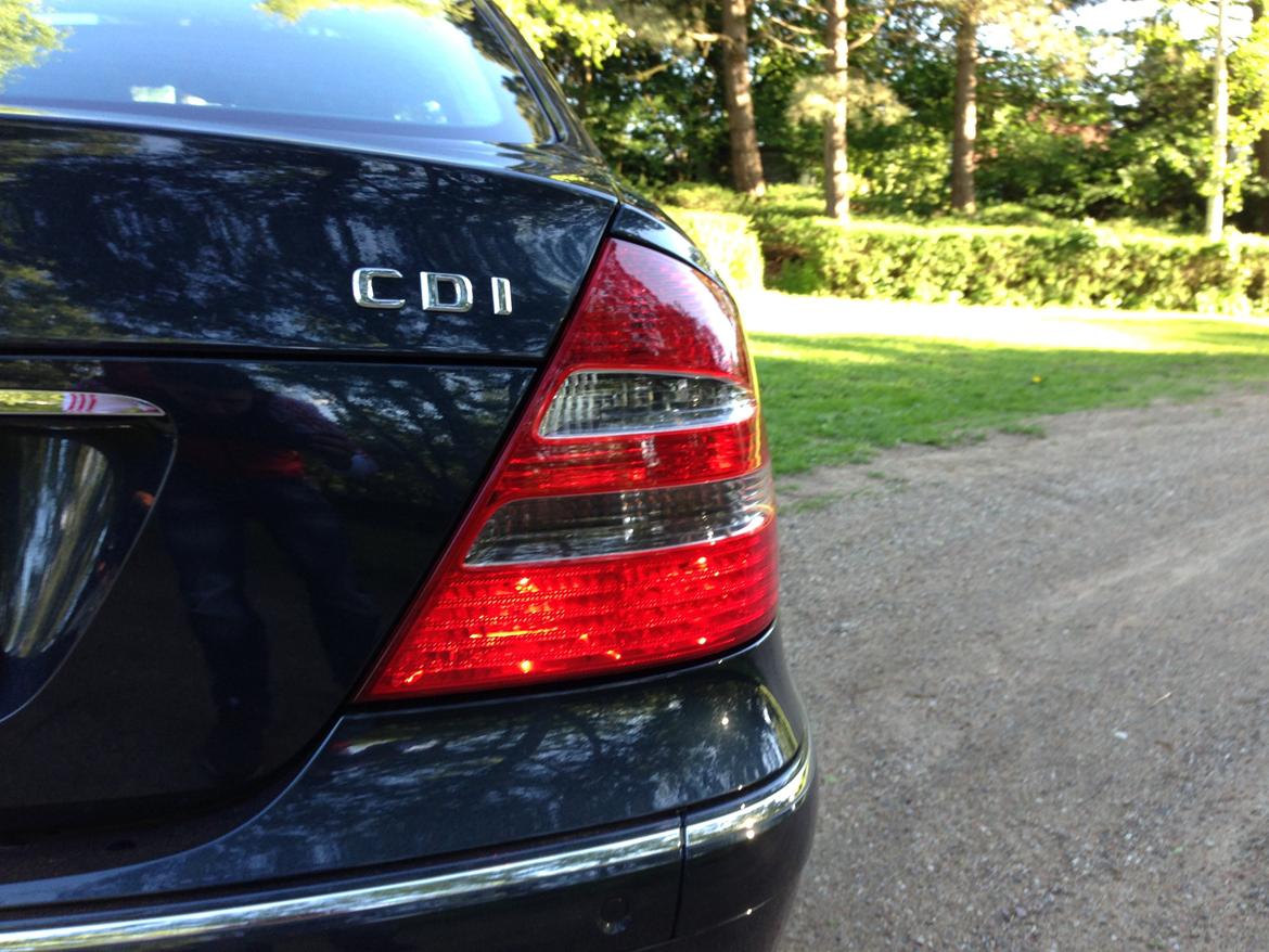 Mercedes Benz E220 CDI - W211 Elegance billede 2