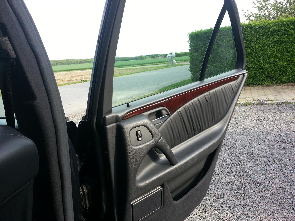 Mercedes Benz E200 billede 5