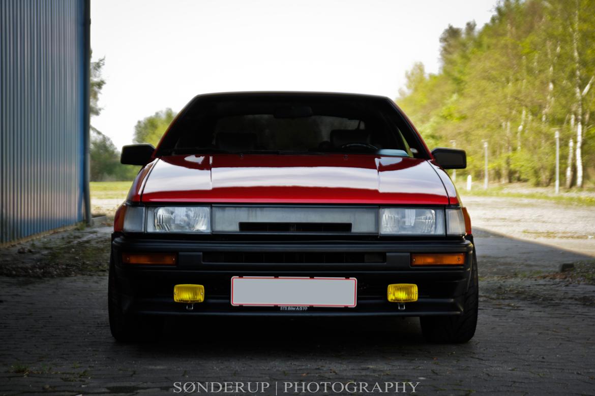 Toyota Corolla 1.6 16V GT Coupe AE86 "Noisy Boy" billede 2