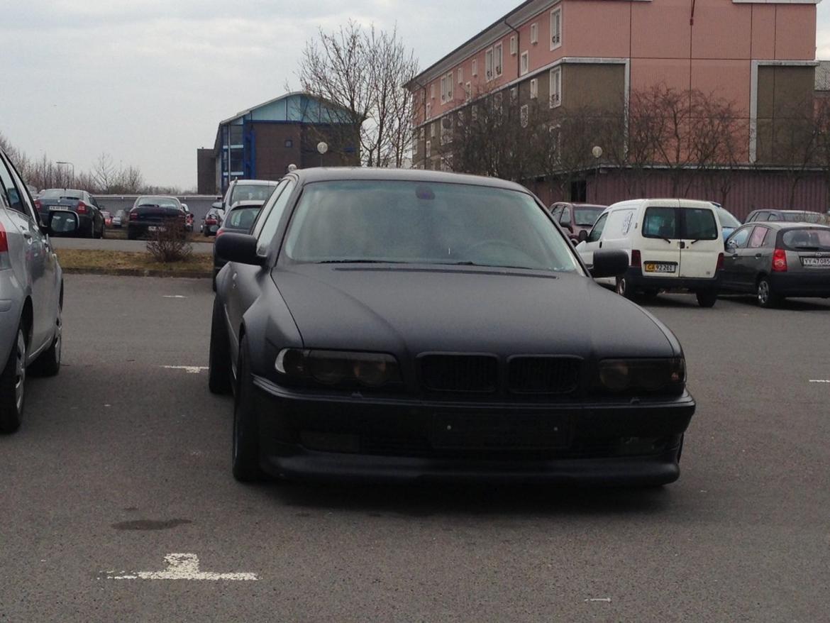 BMW 750i V12 [ tidligere bil ] billede 1