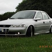 Opel vectra b 1,8 16v