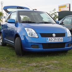Suzuki Swift  Det Blå Lyn!