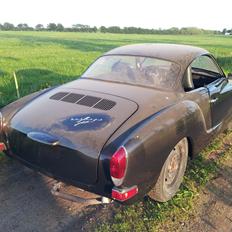 VW Karmann Ghia 