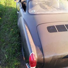 VW Karmann Ghia 