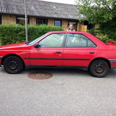 Peugeot 405
