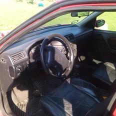Opel vectra a 2.0i 8v / sommer vognen