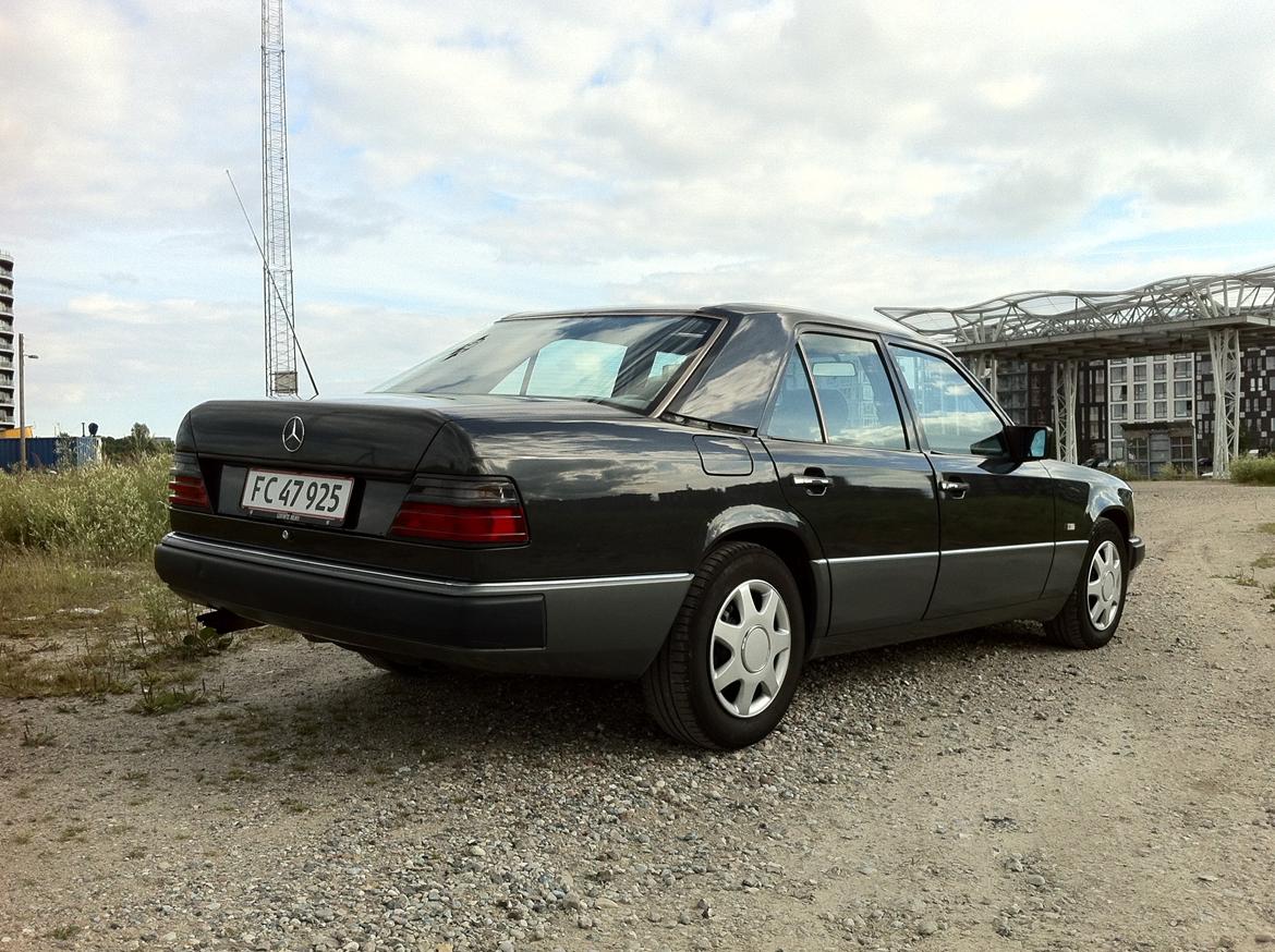 Mercedes Benz 260 E billede 2