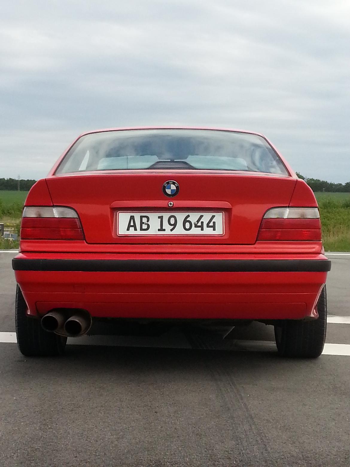 BMW E36 318 IS Coupe - Billeder af biler - Uploaded af mark s