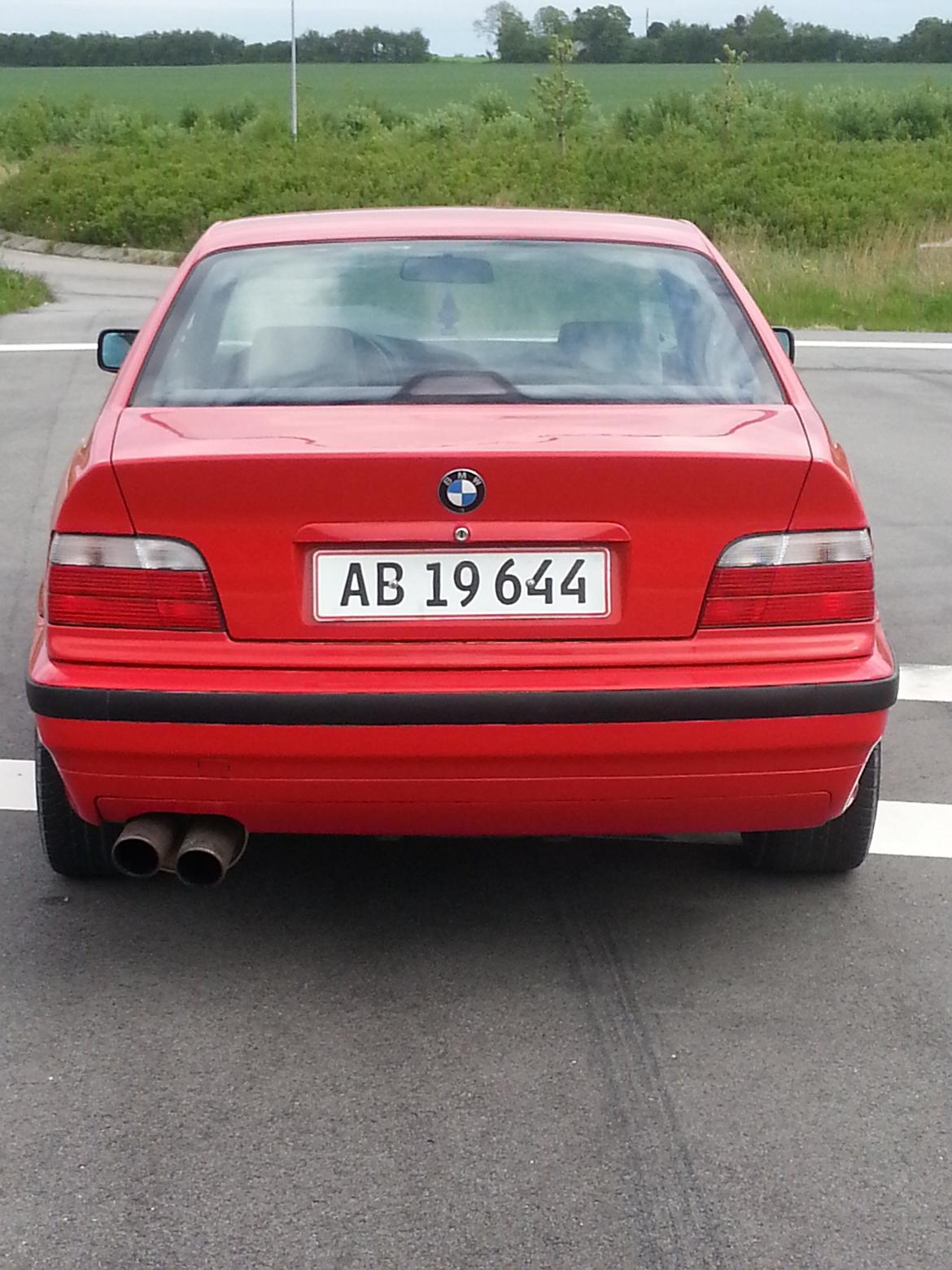 BMW E36 318 IS Coupe - Billeder af biler - Uploaded af mark s