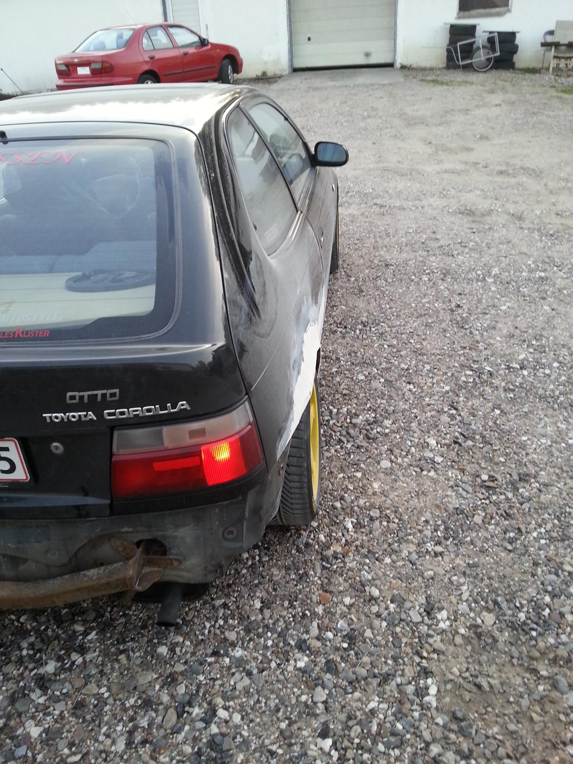 Toyota Corolla e10 billede 8