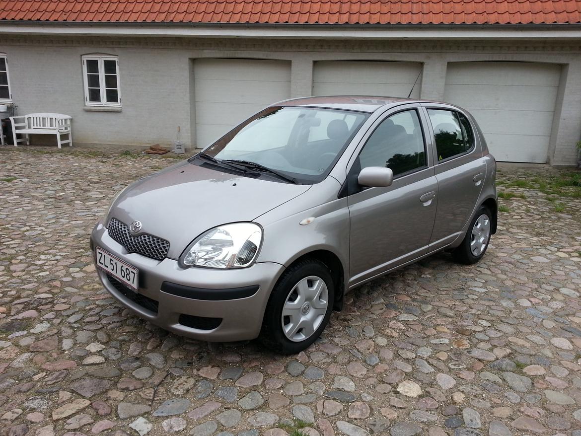 Toyota Yaris 1,4 Turbo D-4D Terra billede 1