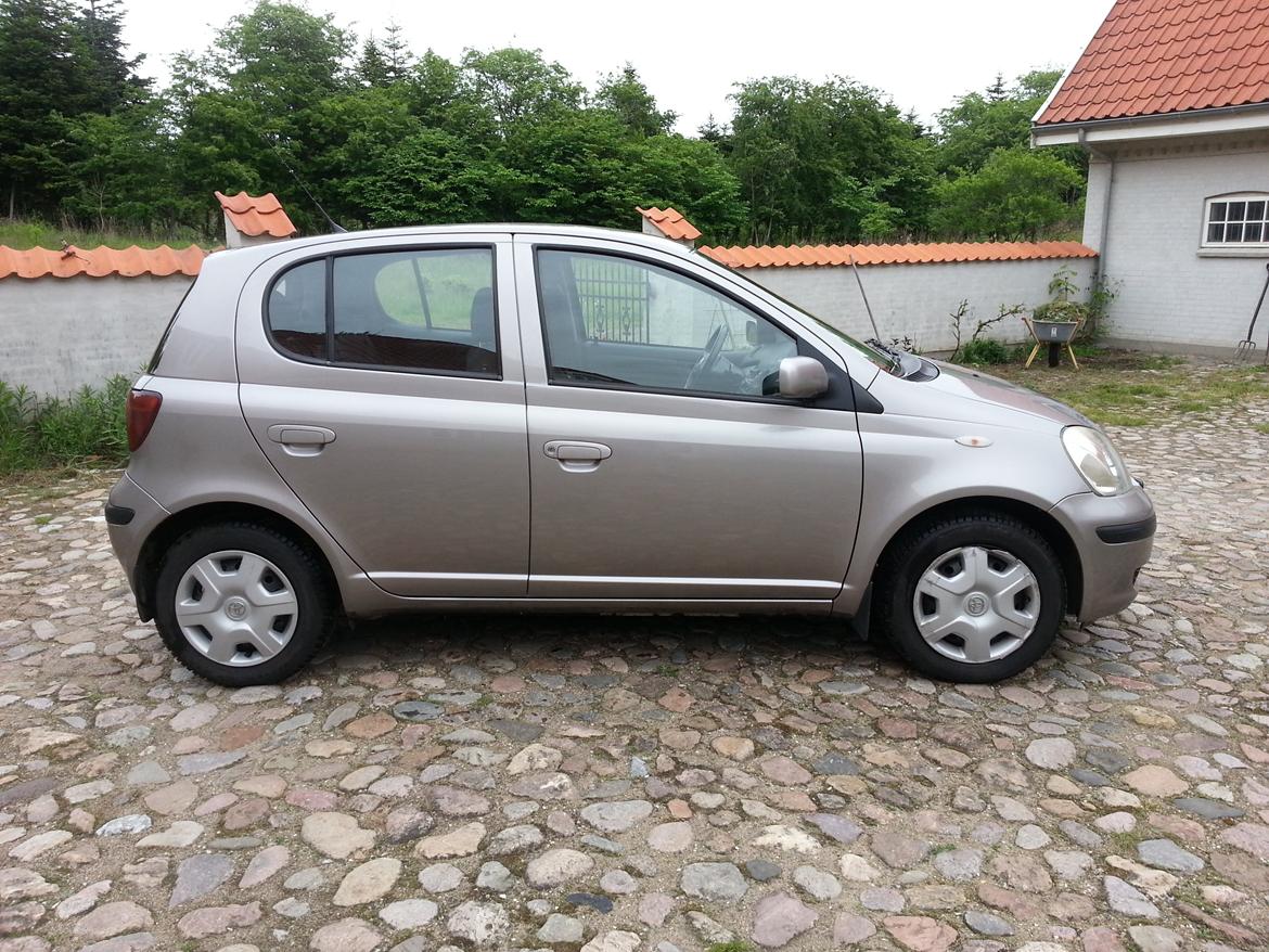 Toyota Yaris 1,4 Turbo D-4D Terra billede 4