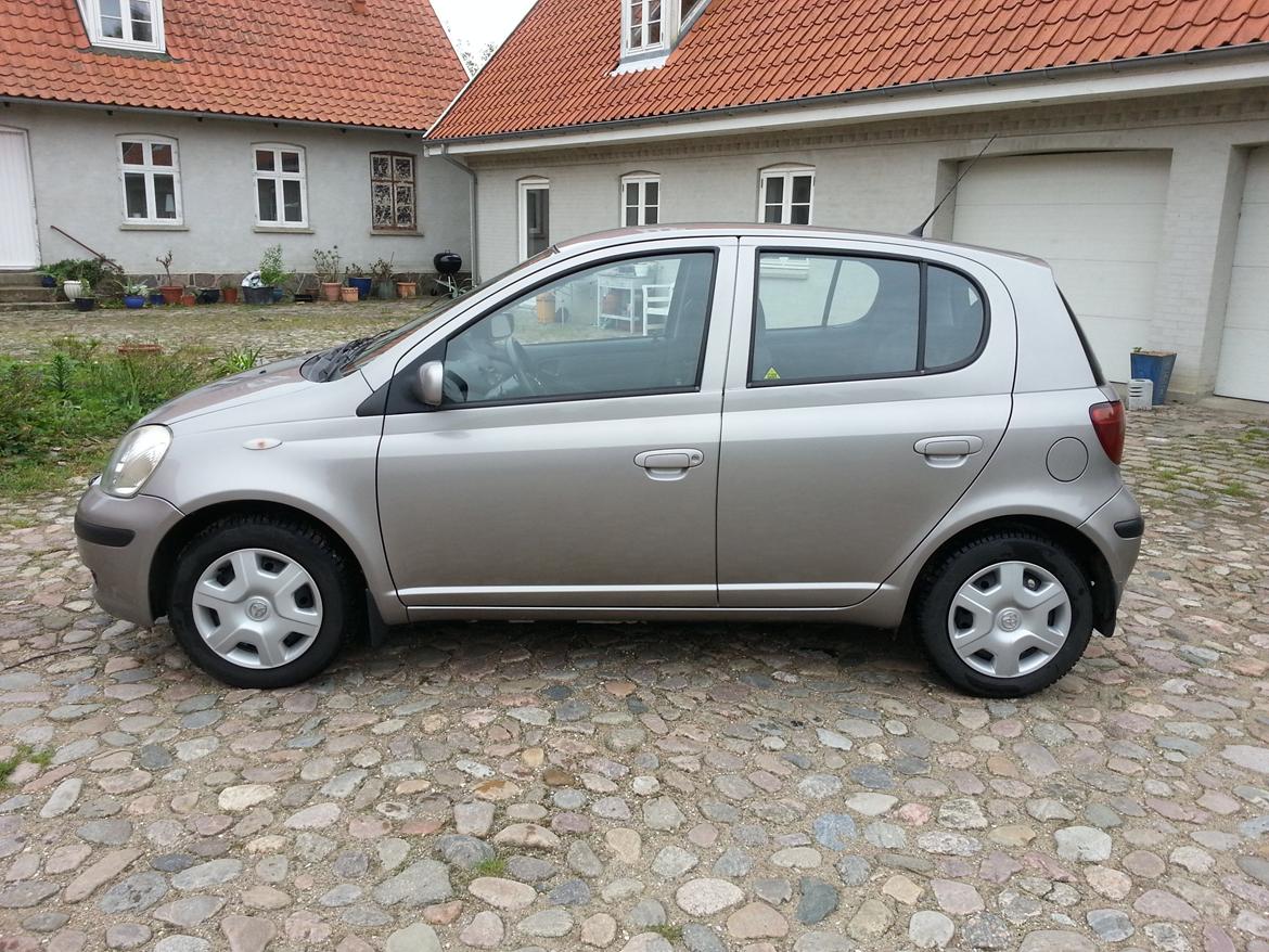 Toyota Yaris 1,4 Turbo D-4D Terra billede 5