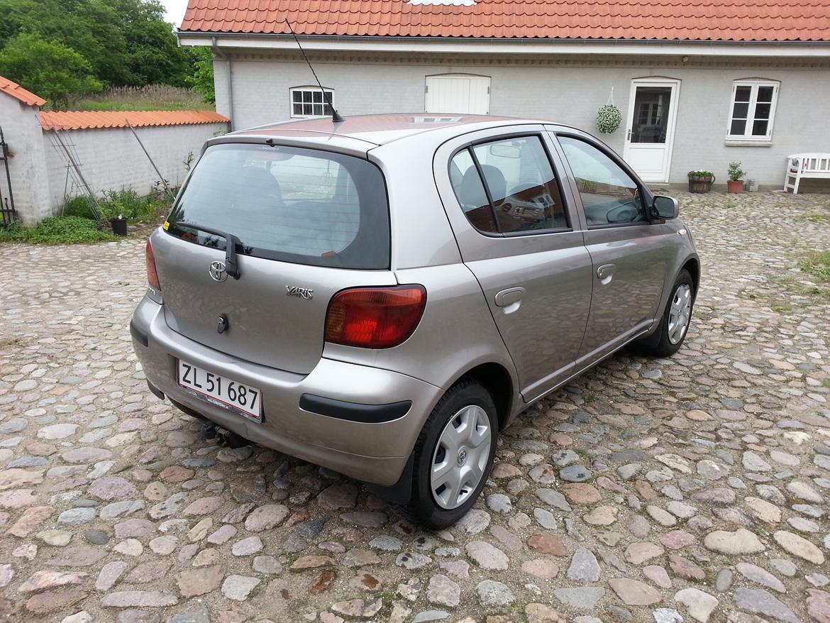 Toyota Yaris 1,4 Turbo D-4D Terra billede 6