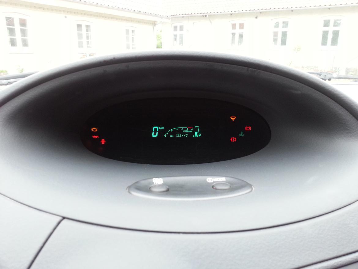 Toyota Yaris 1,4 Turbo D-4D Terra billede 14