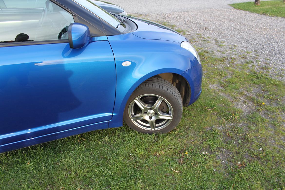 Suzuki Swift  Det Blå Lyn! billede 10