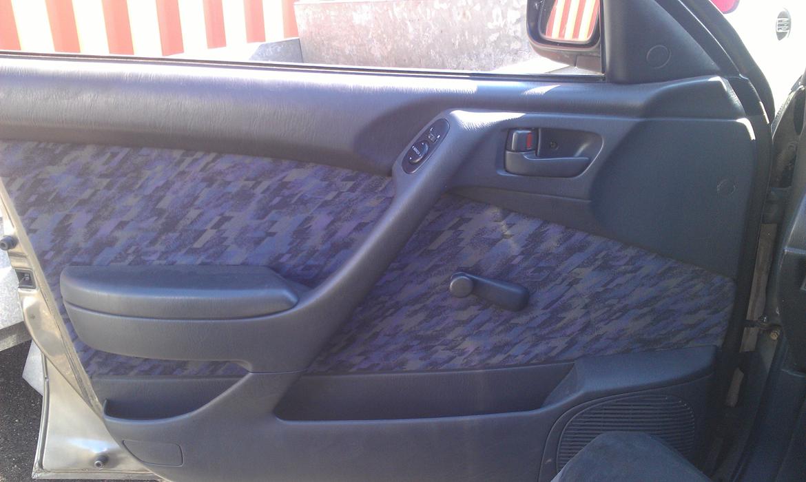 Toyota carina E XLI 1,6 solgt billede 7