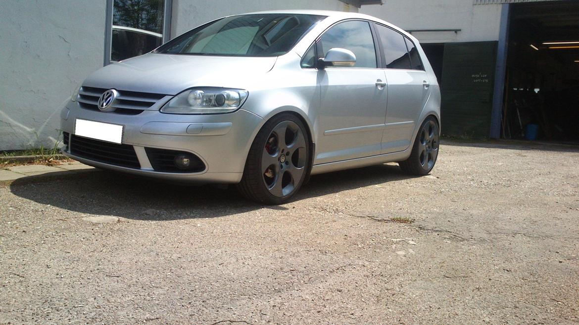 VW Golf Plus Sportsline *Hverdags racer* - Lige et par hurtige billeder med de nye hjul på :p billede 2