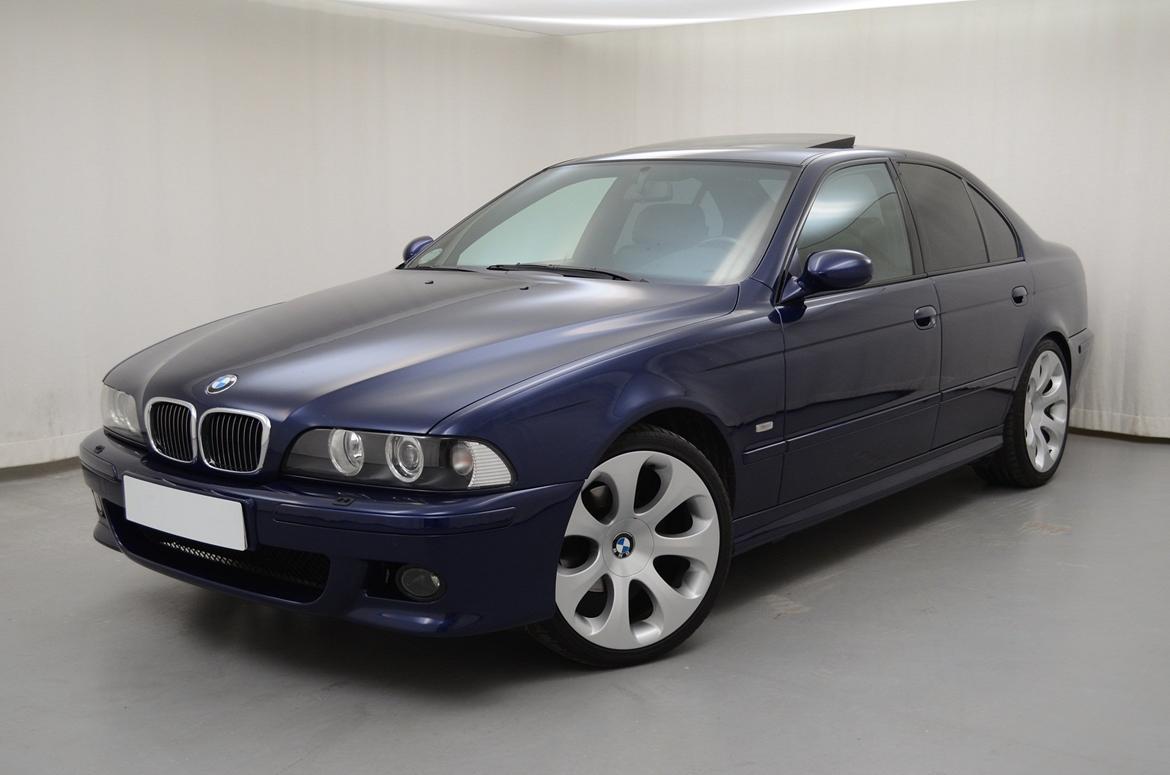 BMW E39 528i billede 1