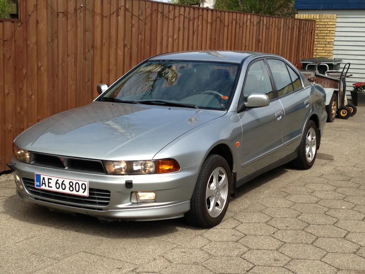 Mitsubishi galant v6