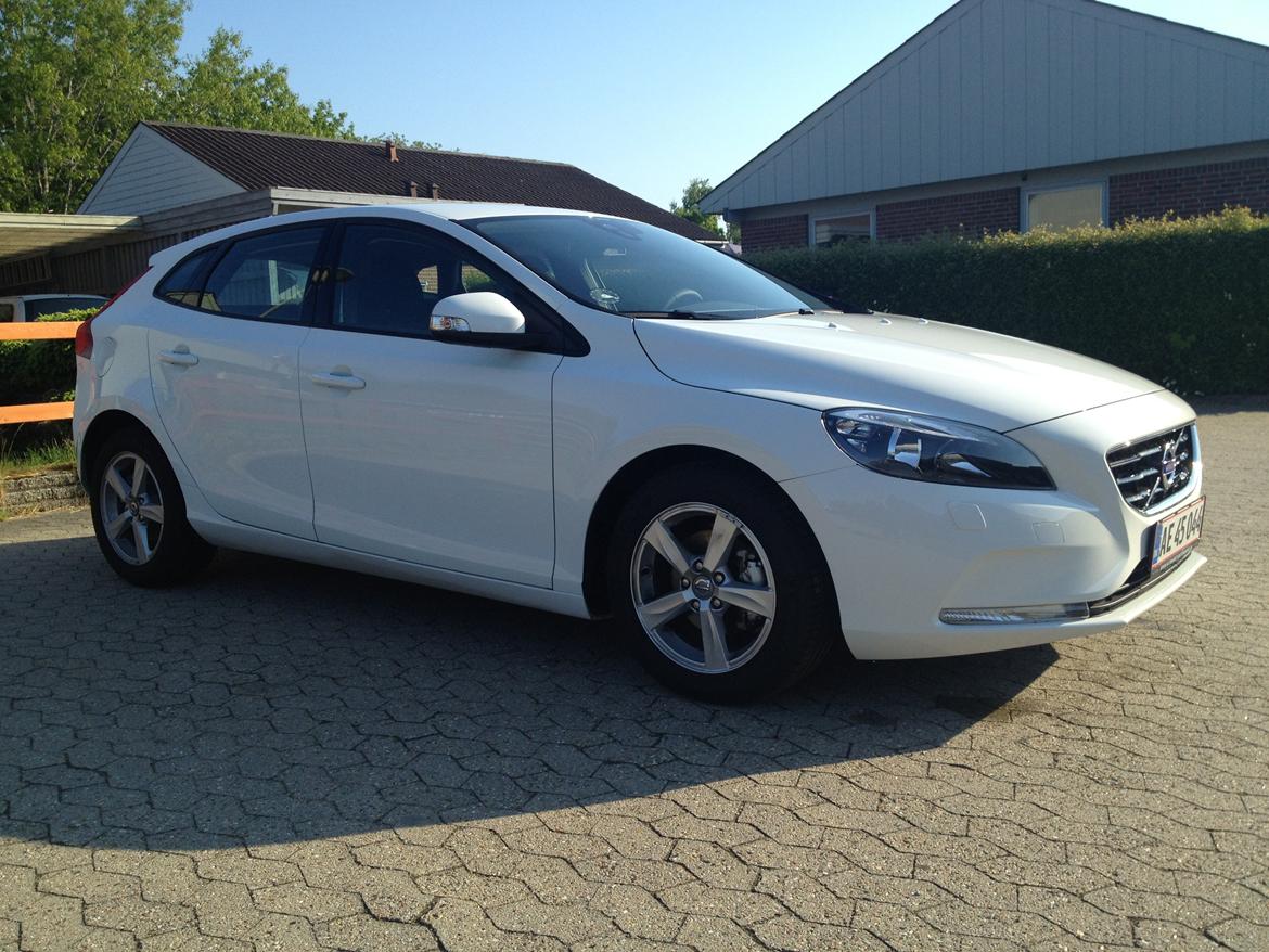 Volvo V40 D2 Kinetic billede 1