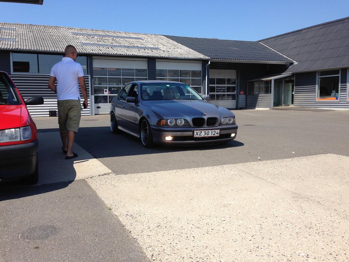 BMW e39 523i SOLGT billede 3