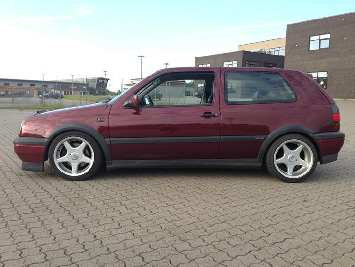 {{currentPhoto.altText}} billede {{currentPhoto.number}}