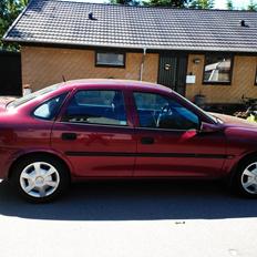 Opel VECTRA B 1.8 16v