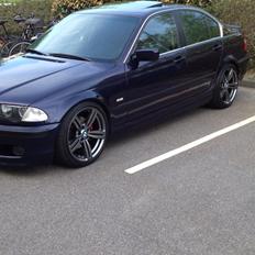 BMW E46 328i