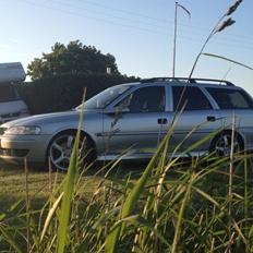 Opel Vectra B 2.6 v6